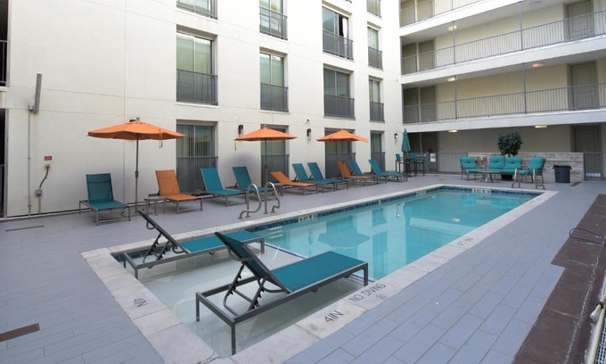 West Campus Apartment | FRONTDESK Pointe on Rio Apts West Campus Austin