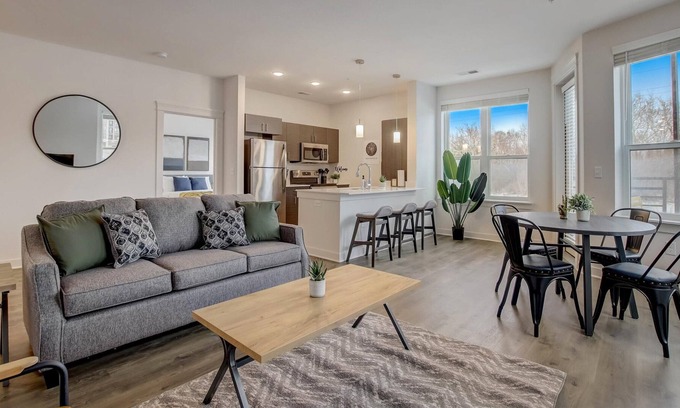 Indianapolis Apartment | FRONTDESK The Line Urban Flats Broad Ripple Indianapolis