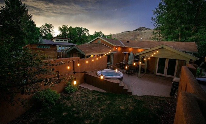 Salida House | Frontside Hacienda In Downtown Salida! Ark River Haciendas. STR #012962