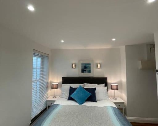 Flushing House | Fuchsia Cottage