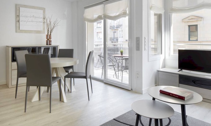 San Sebastian Centro Apartment | Fuenterrabia by FeelFree Rentals