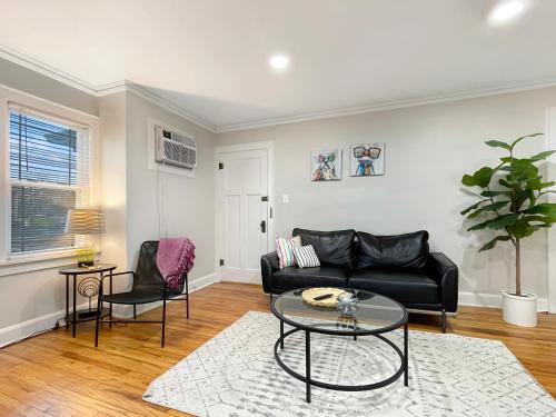 Des Moines Apartment | Fun & Charming 1br Apt Near Drake