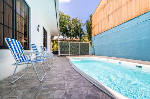 Parrita House | Fun! Great Location-near Beaches-shopping-medical
