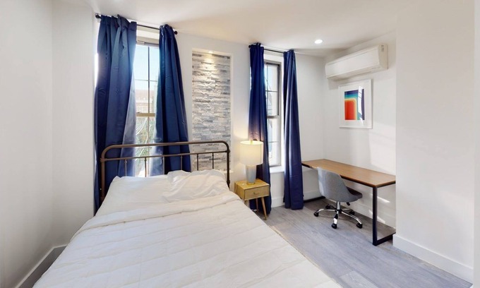 Greenpoint Apartment | Furnished Apartment #1270: Greenpoint