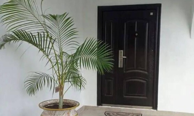 Winneba House | Furnished Apartment with a Spacious Garden