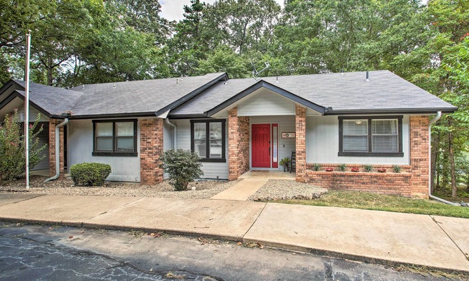 Hot Springs Village House | Furnished Deck & Grill: Hot Springs House