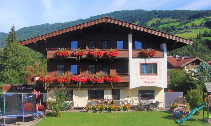 Kitzbuehel Apartment | Gästehaus Roland