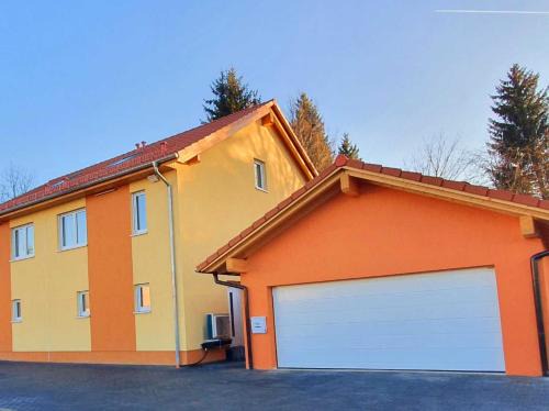 Traunreut House | Gästehaus Traunreut - Monteur und Gästezimmer -
