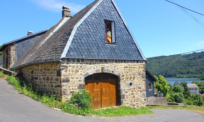Jassat Cottage | Gîte-Apartment-Mountain view-Wet room