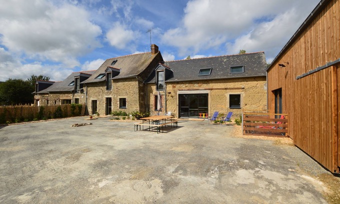 Servon-sur-Vilaine Cottage | Gîte-Comfort-Wet room-Countryside view