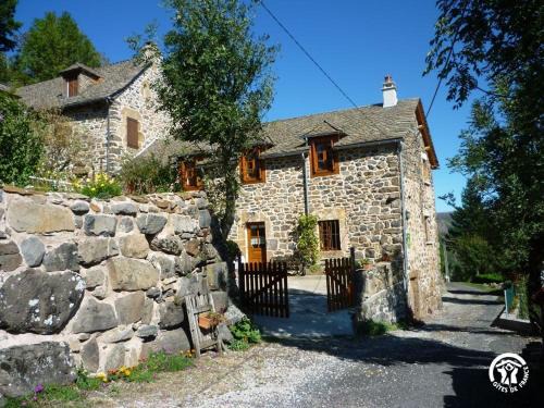 Saint-Geniez-d'Olt-et-d'Aubrac House | Gîte de caractère à Verlac