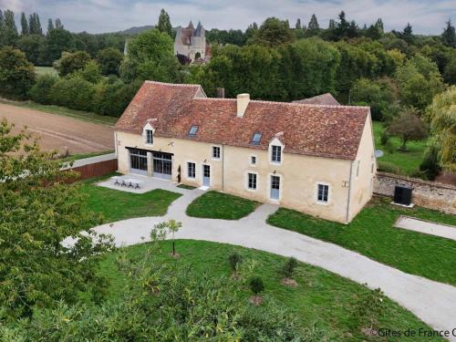 Pays de Mortagne-au-Perche House | Gîte de charme avec grand jardin, salle de jeux et animaux admis - FR-1-497-255
