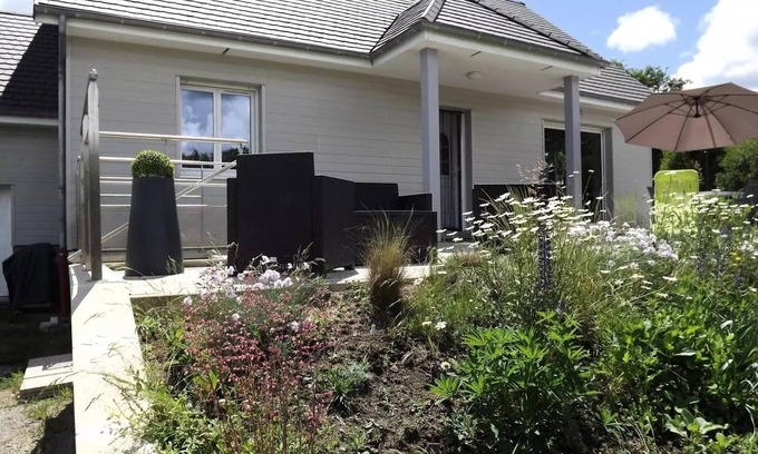 Servieres-le-Chateau Villa | Gîte de France L'oustal du lac 3 épis - Gîte de France 4 people