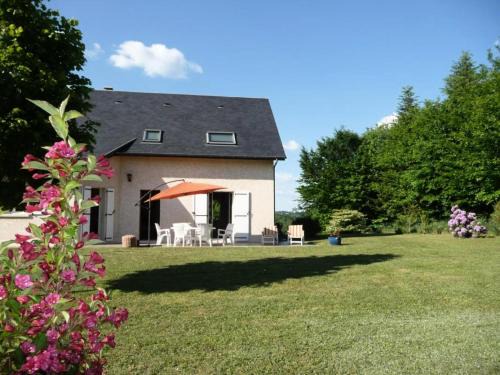 Chameyrat Apartment | Gîte de France Les pouges 3 épis - Gîte de France 6 personnes MAE-9594