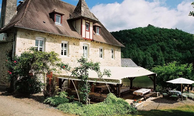 Monceaux-sur-Dordogne House | Gîte du Chassang - Maeva Home - 9-room gîte for 22 people - Comfort