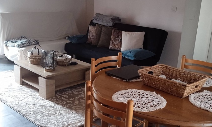 Hauteville-sur-Mer House | Gîte Pour 2 Personnes à 900m de la mer