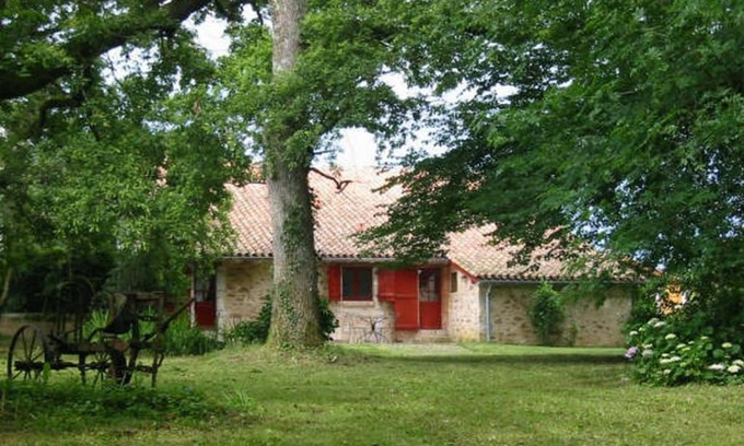 Saugnac-et-Cambran House | Gîte Saugnac-et-Cambran, 2 pièces, 2 personnes - FR-1-360-245