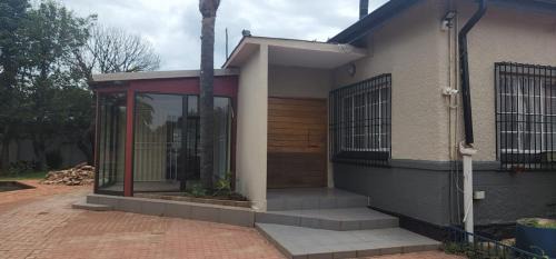 Greater Johannesburg Metropolitan Area House | Gael Guest 5