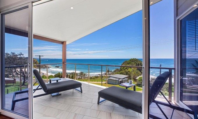 Scotts Head House | Gagaal Lookout
