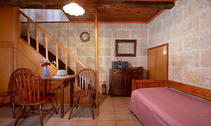 Galatas House | Galatas Maisonette