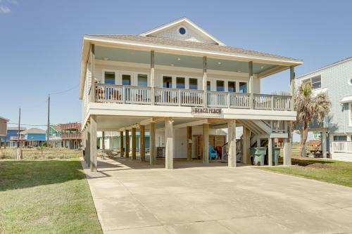 Spanish Grant House | Galveston Home with Outdoor Shower Steps to Beach!