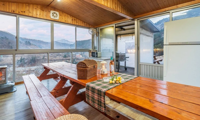 Deokhyeon House | Gapyeong Dream Pool Villa pet Pension