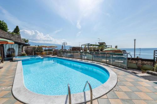 Toscolano Maderno Apartment | Gardasol Romantic 2 Vista Lago