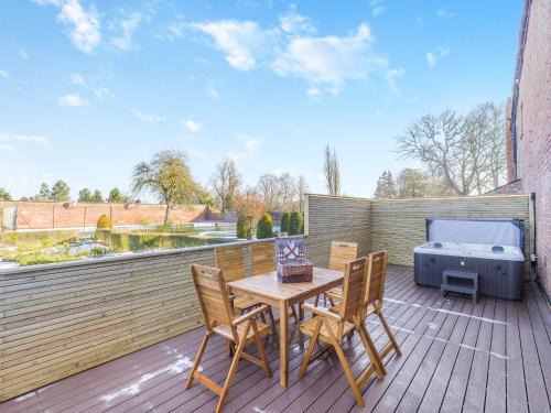 Northwich House | Garden Cottage - Uk45498