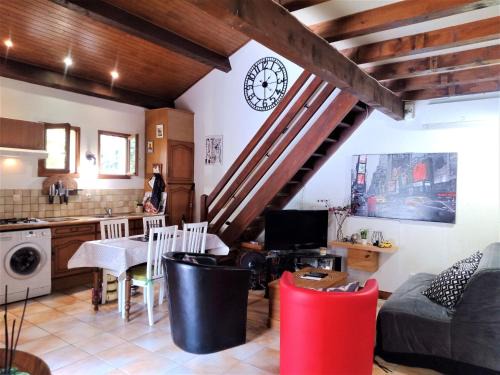 Saint-Martin-le-Redon House | Garden Home with Ensuite, cleaning included