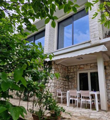 Lapcici Apartment | Garden House