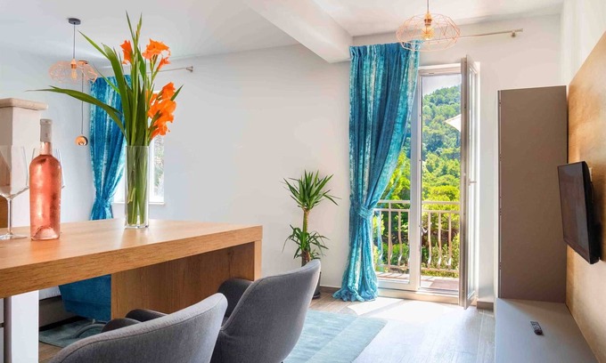 Saplunara Apartment | Garden Secret TOP FLOOR - studio apartment