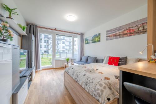 Prague 9 Apartment | Garden Studio near Metro Kolbenova