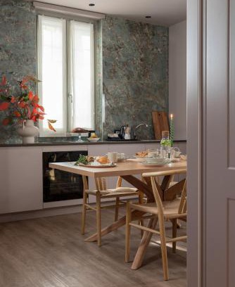 EUR Apartment | Garden Suites