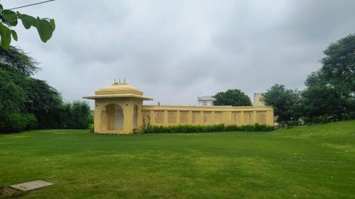 Malpura Hotel | Garh Pachewar Fort