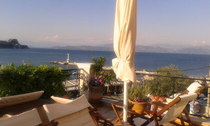 Corfu Town Apartment | Garitsa bay Apartment