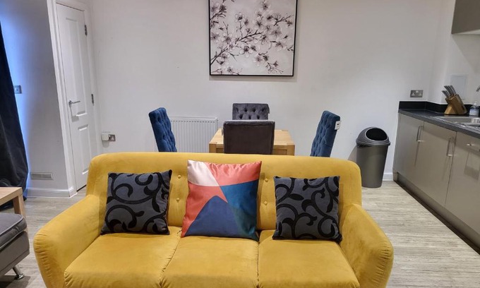 Greenhithe Apartment | Garland Apartment, Greenhithe 3