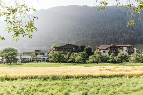 Ried im Oberinntal Hotel | Gartenhotel Linde 4 Sterne Superior