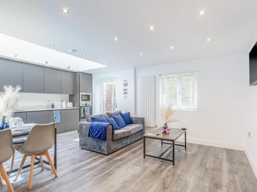 Kilburn House | Gascony Getaway - Ukc6961