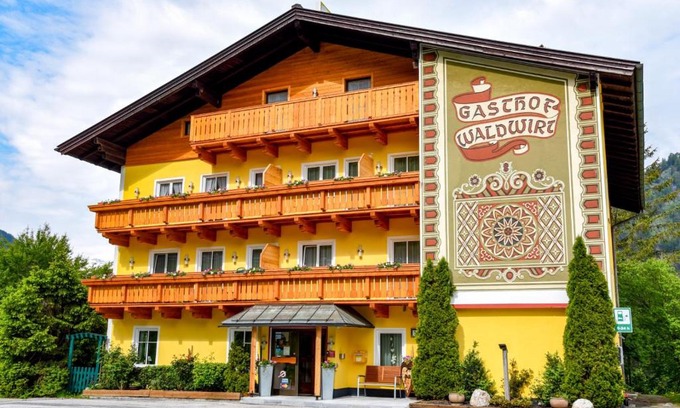 Russbach am Pass Gschuett House | Gasthof Waldwirt