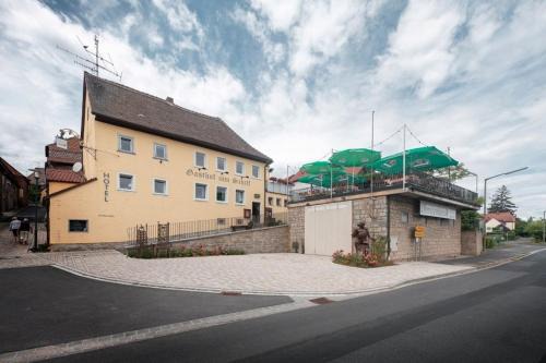 Obereisenheim Hotel | Gasthof zum Schiff