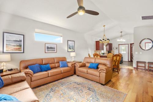 Coeur d'Alene House | Gated Retreat, Sleeps 8, Professional Kitchen, Fireplace, DreamCloud Mattresses