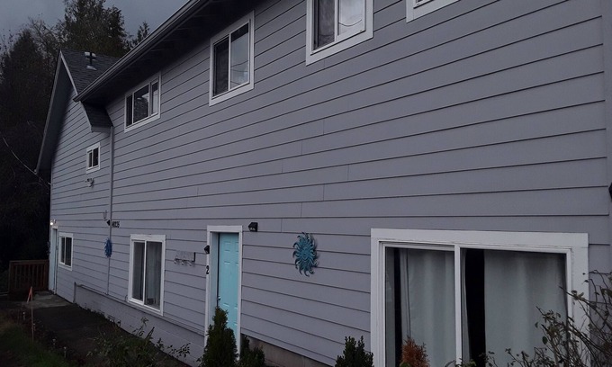 Sandy Apartment | Gateway to Mt Hood in Downtown Sandy Apt 1