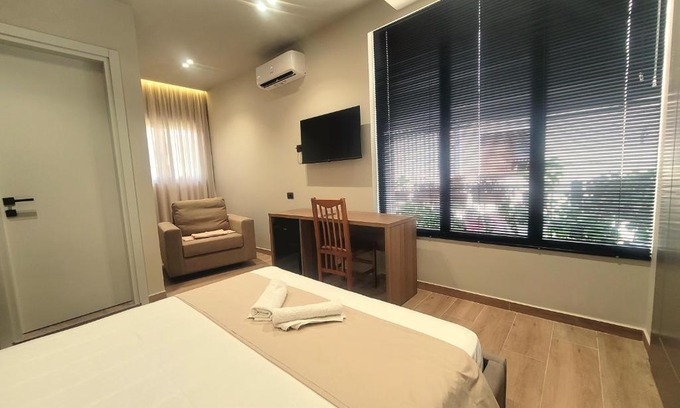 Vlore Hotel | Geer Inn 1