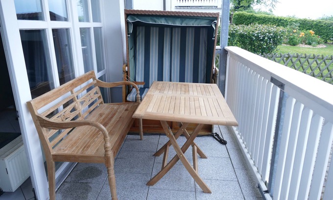 Moenchgut Peninsula Apartment | Gemütliche Ferienwohnung mit Meerblick