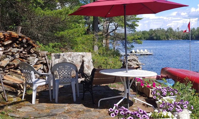 Georgian Bay Cottage | Georgian Bay Vacations is much more than just a cottage rental. Come see it all.