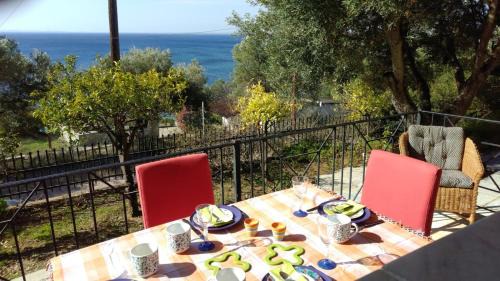 Gerakini House | Gerakina beach cottage