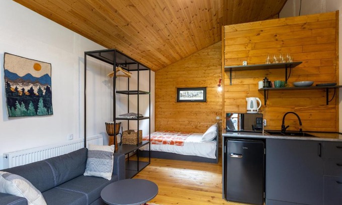 Stepantsminda Ski Chalet | Gergeti Trio