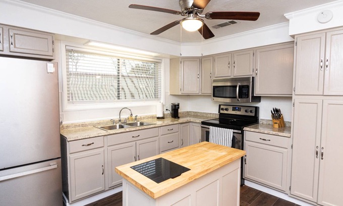 Pottsboro House | Get 15% Off for Stays 3 nights or Longer Until January 28th