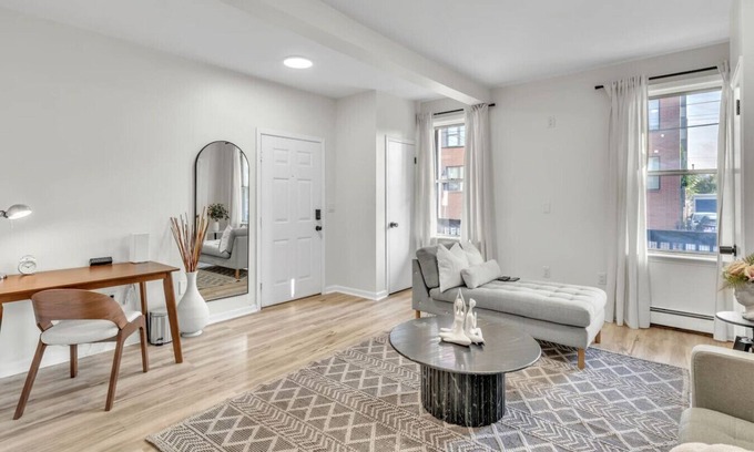 Hackensack River Waterfront Apartment | Getaway Private 2 Bedroom Apt Near NYC