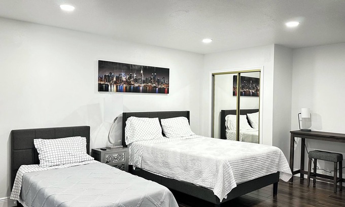 Lutz Apartment | Getaway/Private SUITE Bn Tranquility π‘ close to βοΈ beach, mall, park, zoo
